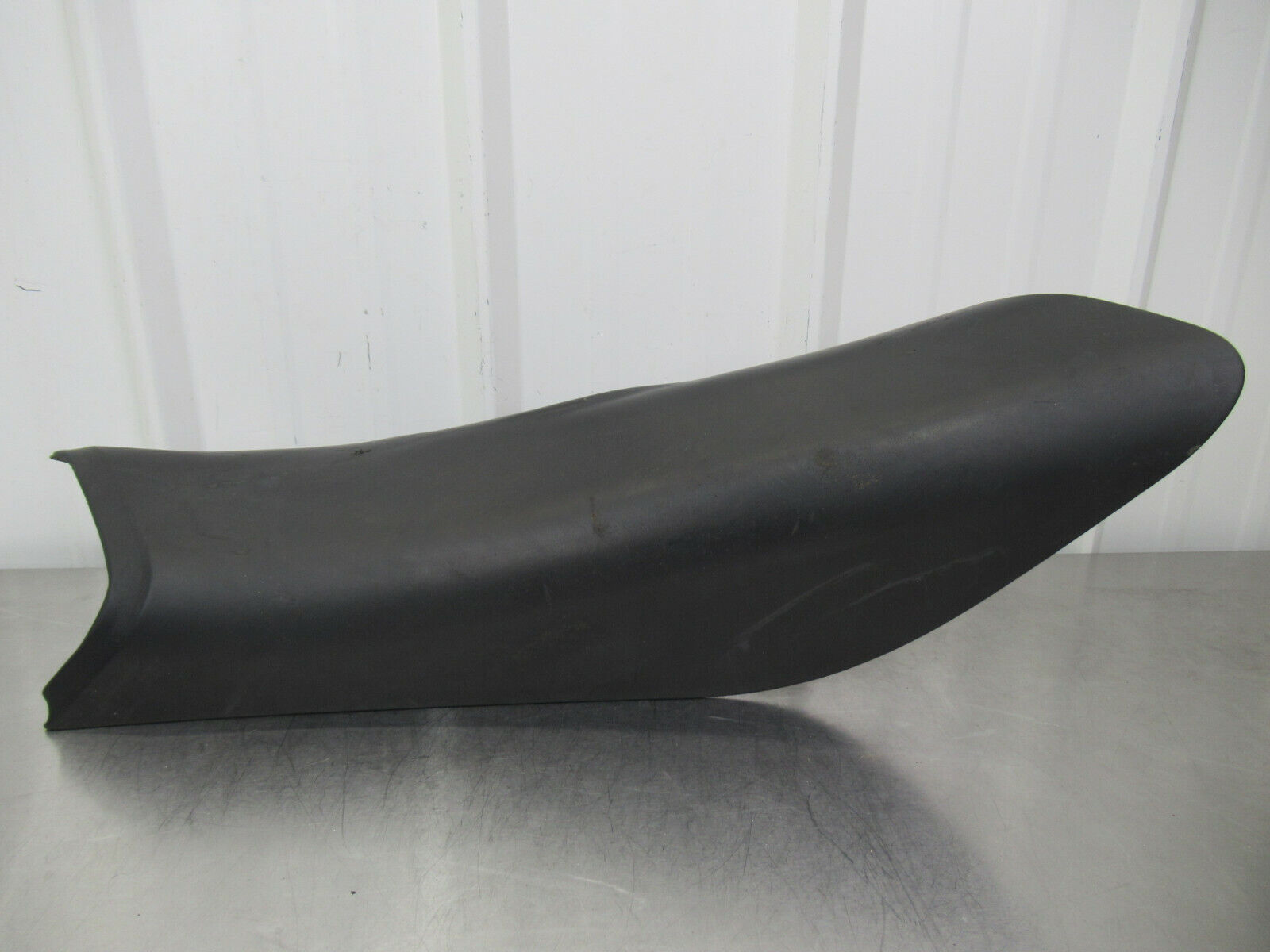 T020 2016 16 MCLAREN 570S RH RIGHT DOOR SILL TRIM PANEL COVER DAMAGED