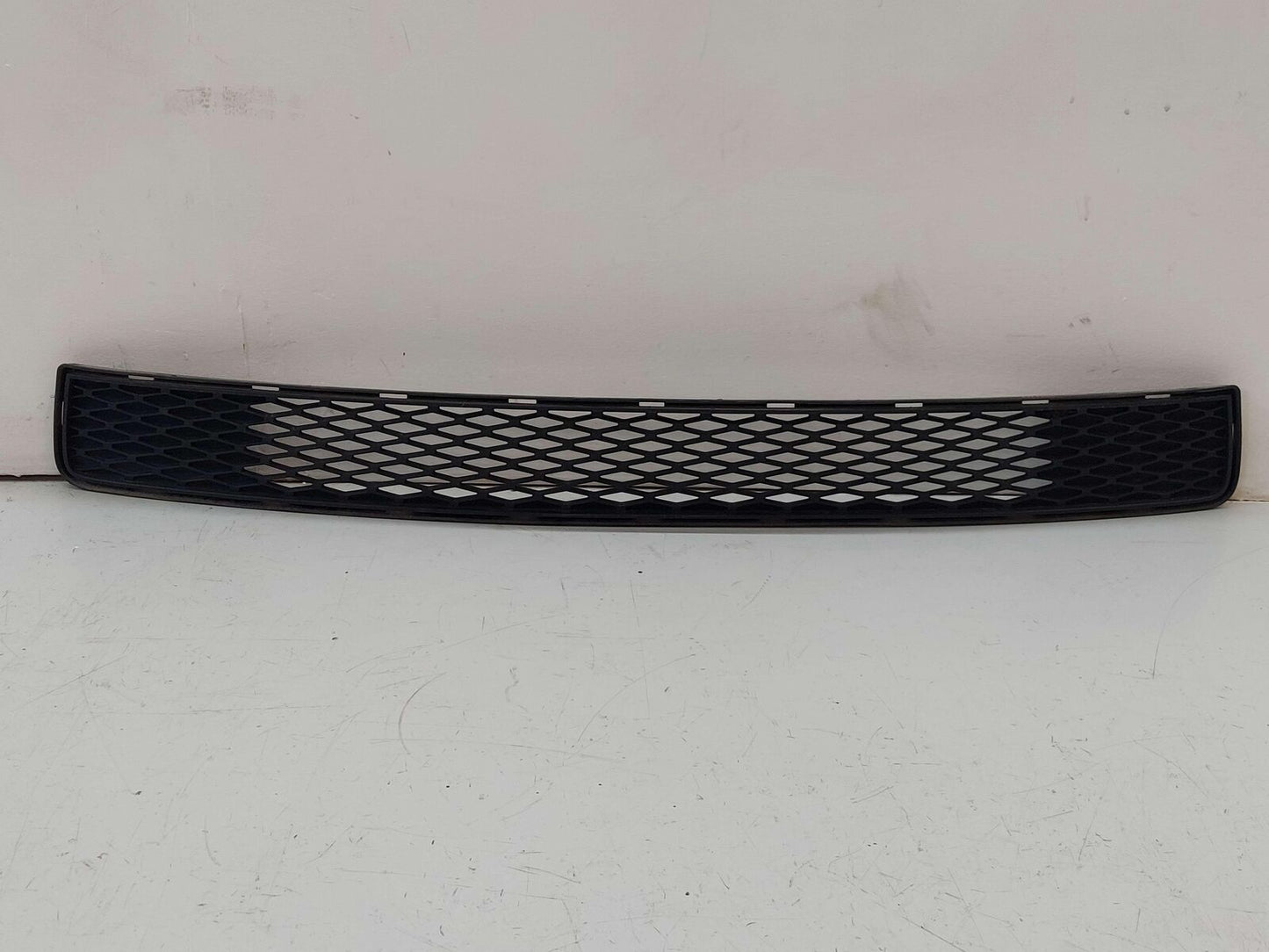 11-17 TOYOTA SIENNA SE GRILL GRILLE LOWER 5311208020