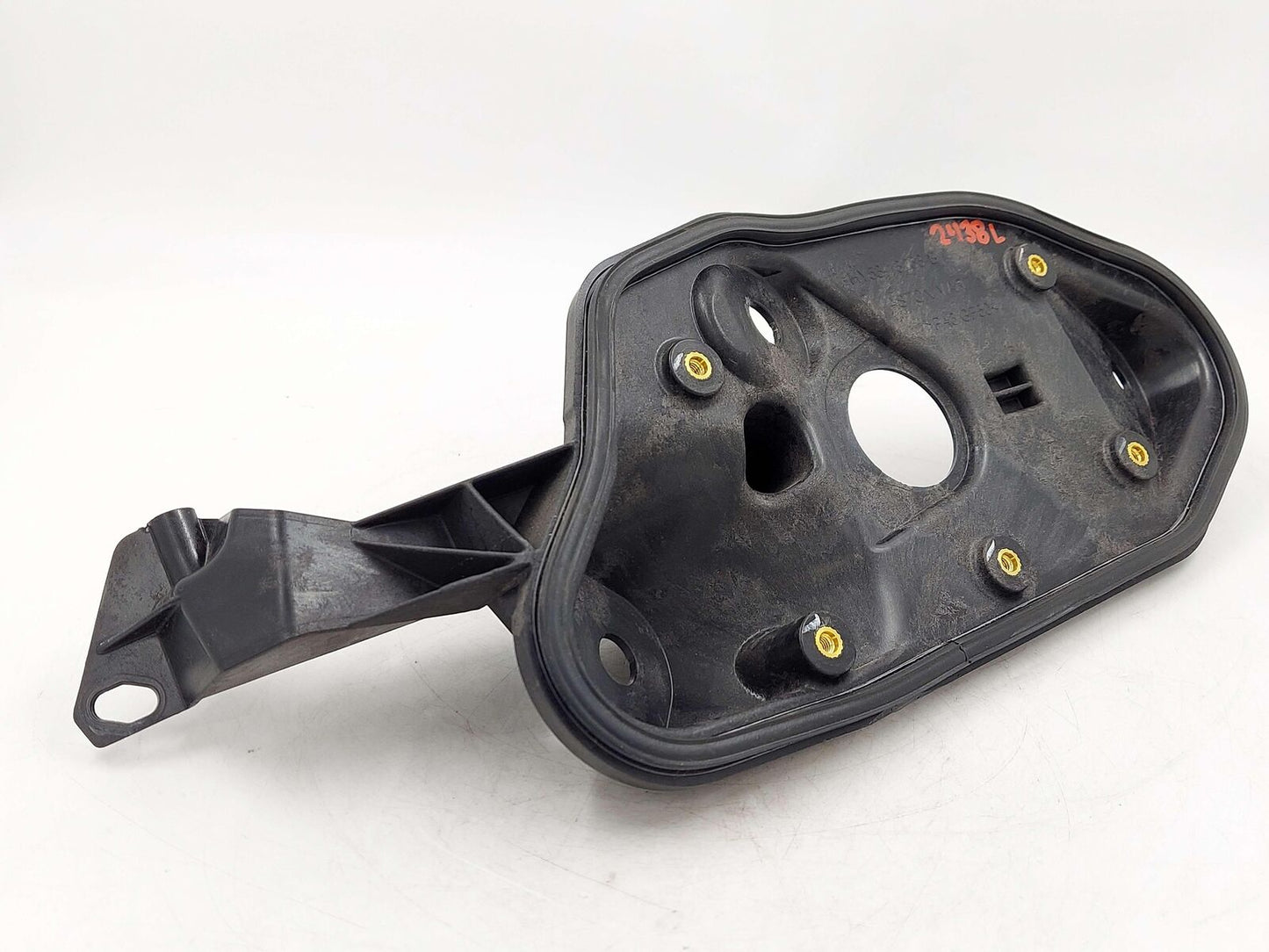 2024 ASTON MARTIN DB12 VOLANTE LEFT TAIL LIGHT BRACKET MOUNT HY53-13263-B