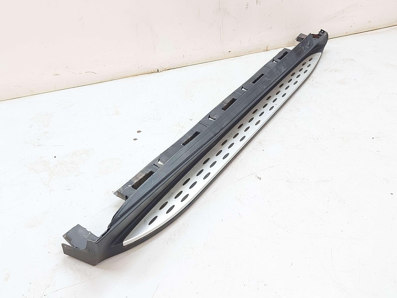 16-19 MERCEDES W166 GLE63S AMG RIGHT RUNNING BOARD *NOTE