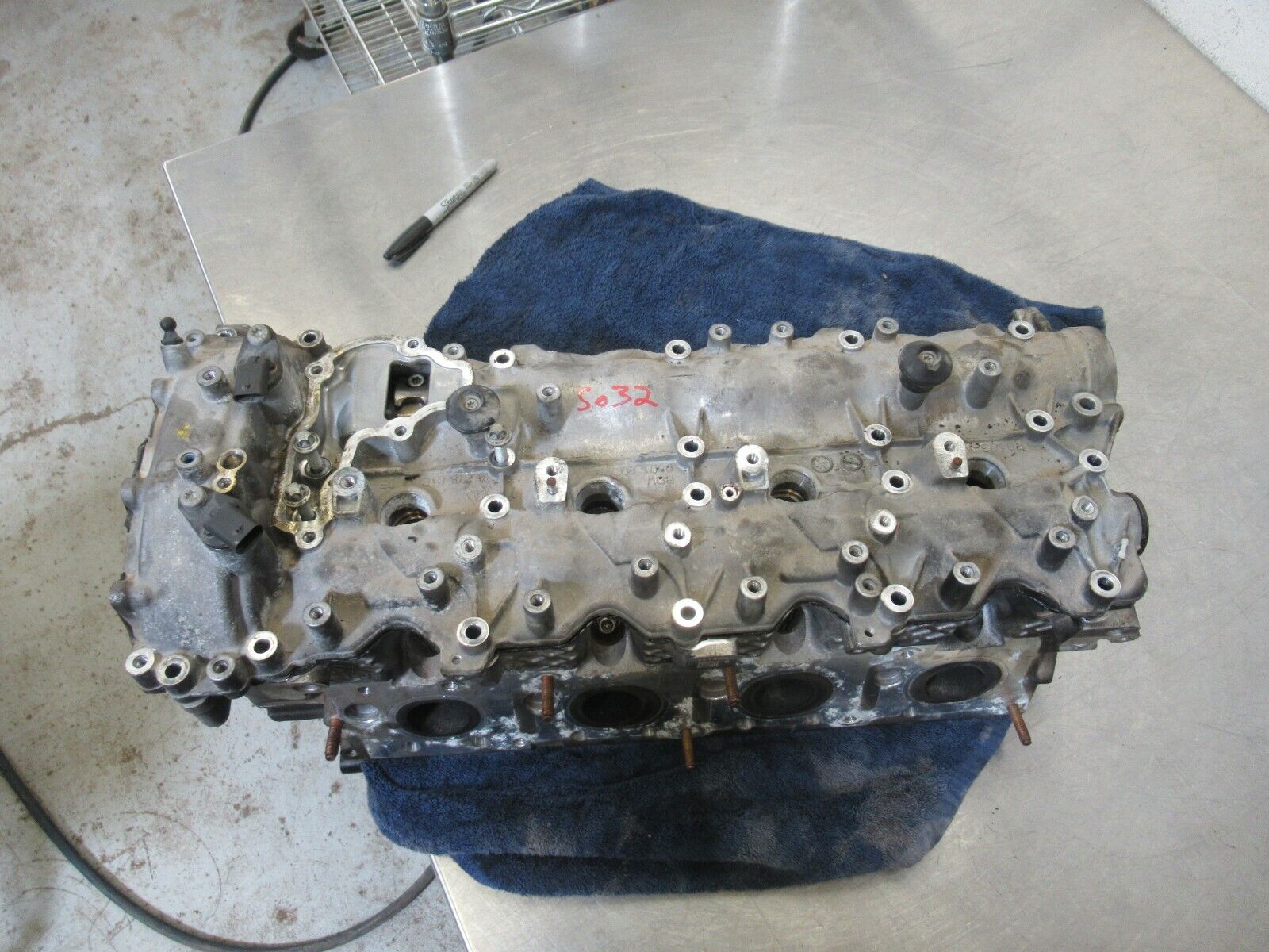 S032  2016 MERCEDES CLS63S 5.5L LH CYLINDER HEAD