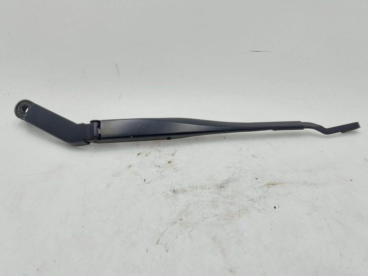 10-23 TOYOTA 4RUNNER LEFT WIPER ARM 8522135160 *CHIPS*