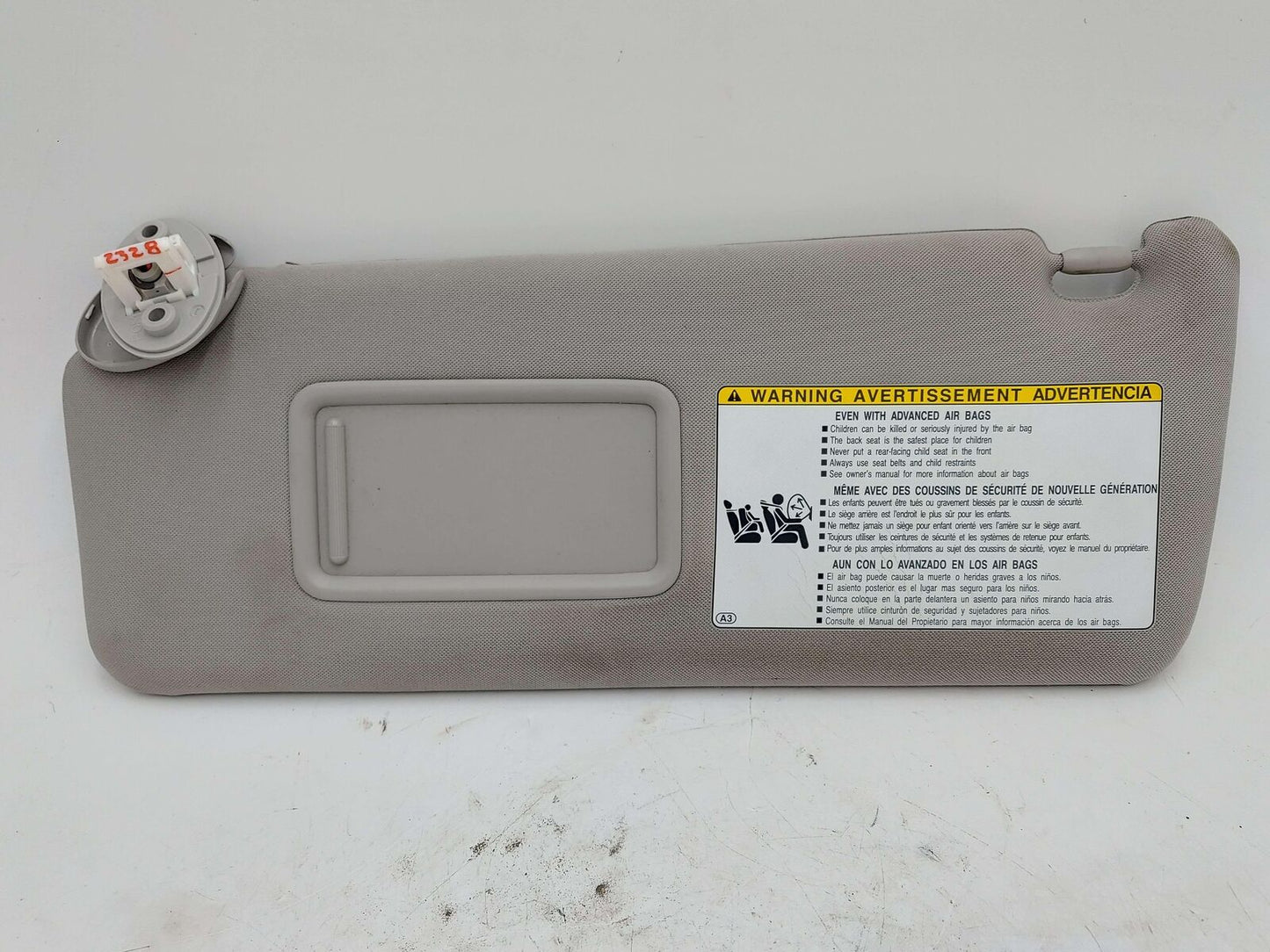 14-23 TOYOTA 4RUNNER LEFT SUN VISOR GREY LA24 7432035A90B1 *DISCOLORATION*