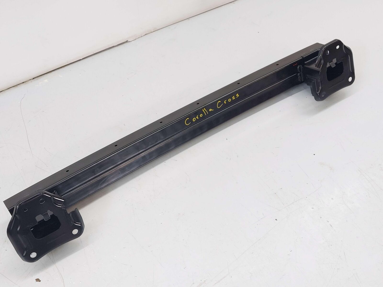 22 TOYOTA COROLLA CROSS REAR BUMPER REINFORCEMENT IMPACT CRASH BAR 520230A010