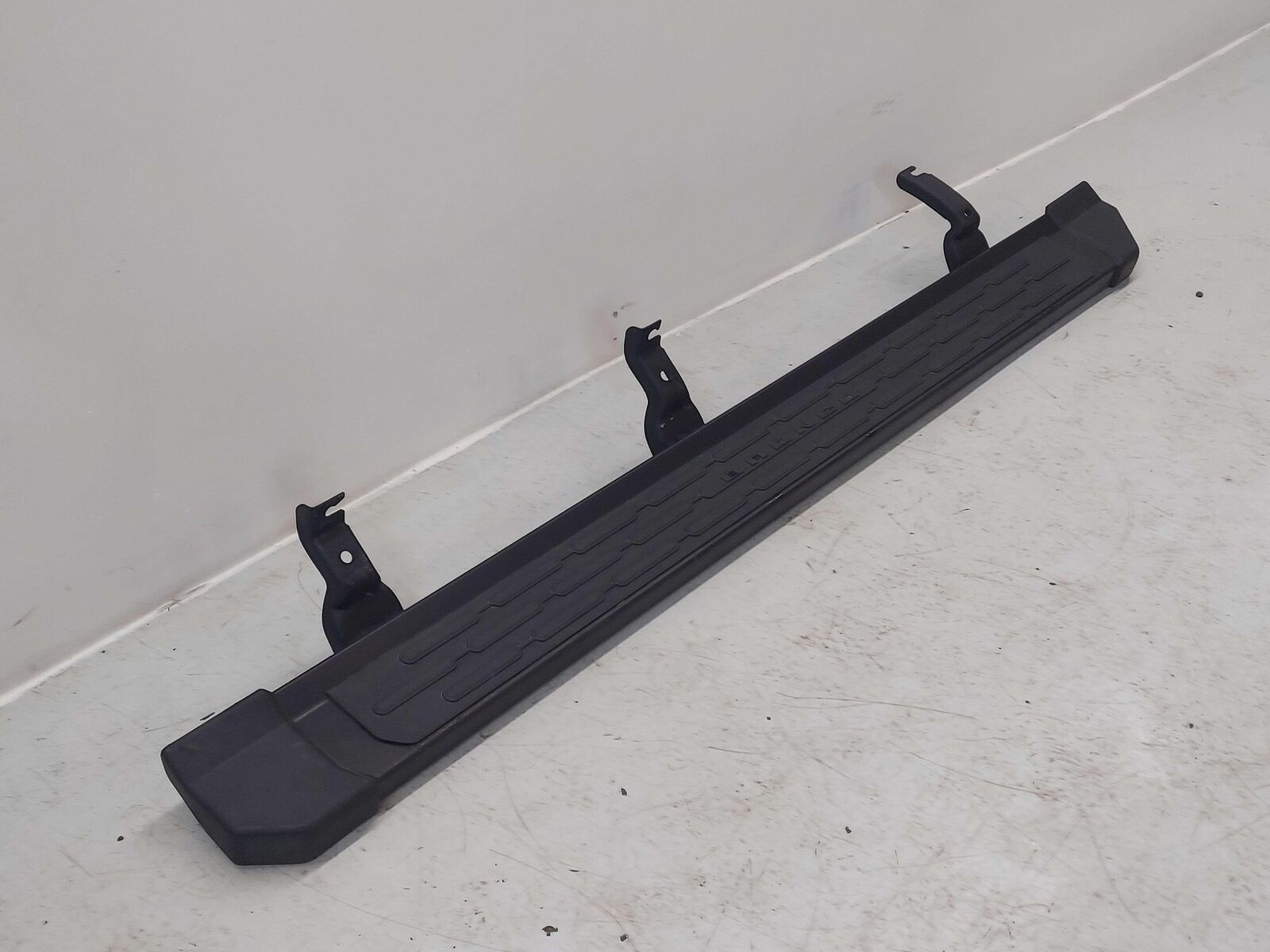 21-23 FORD BRONCO 4 DOOR RUNNING BOARDS LEFT RIGHT PAIR W/ HARDWARE *NOTE