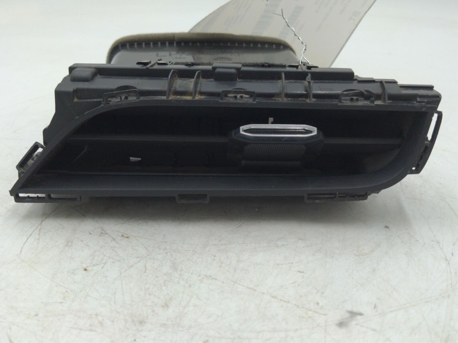 20 TOYOTA HIGHLANDER Rh RIGHT Dash Vent 55660-0E090 55641-E090