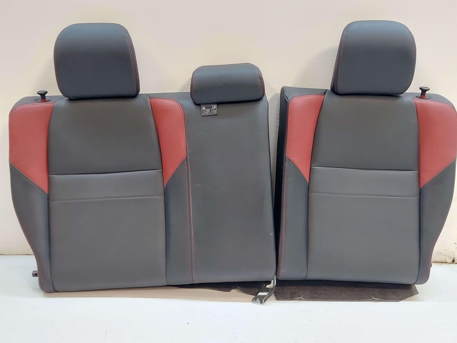 15-21 Subaru WRX Sti Black & Red Leather Seat Set *Notes*