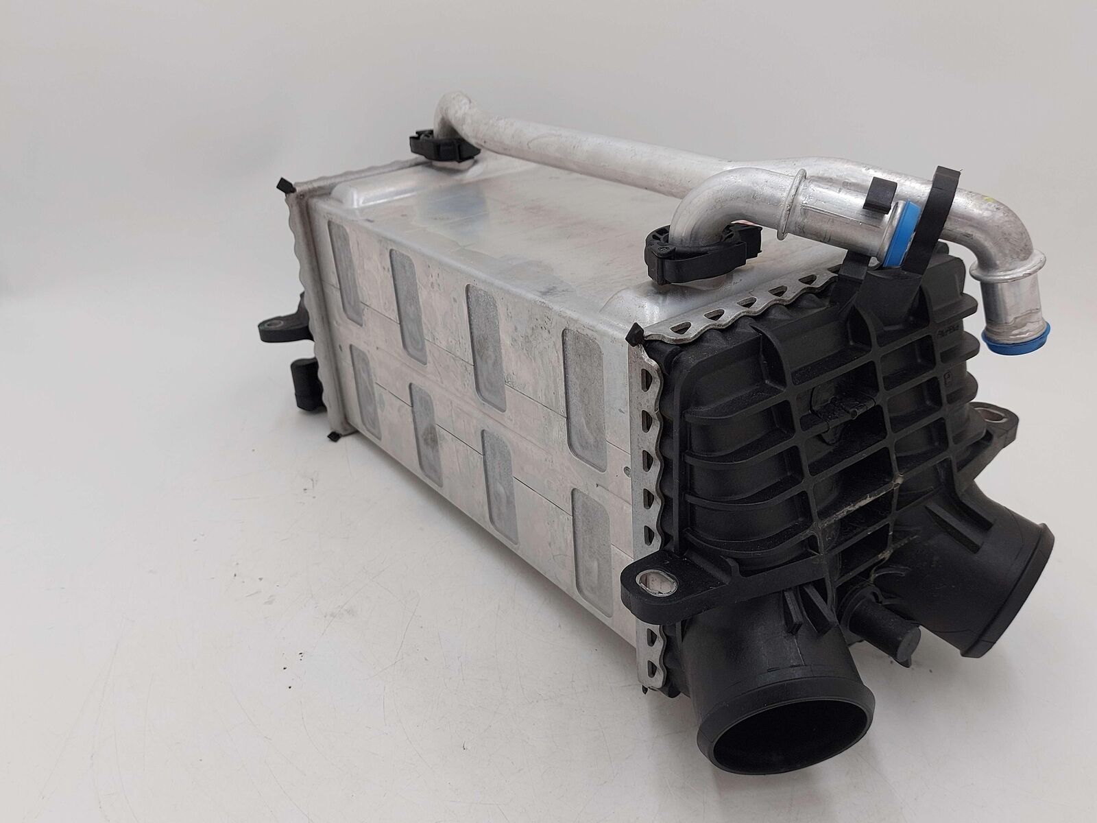 16-19 MERCEDES GLE63S AMG W166 Intercooler A1570900714