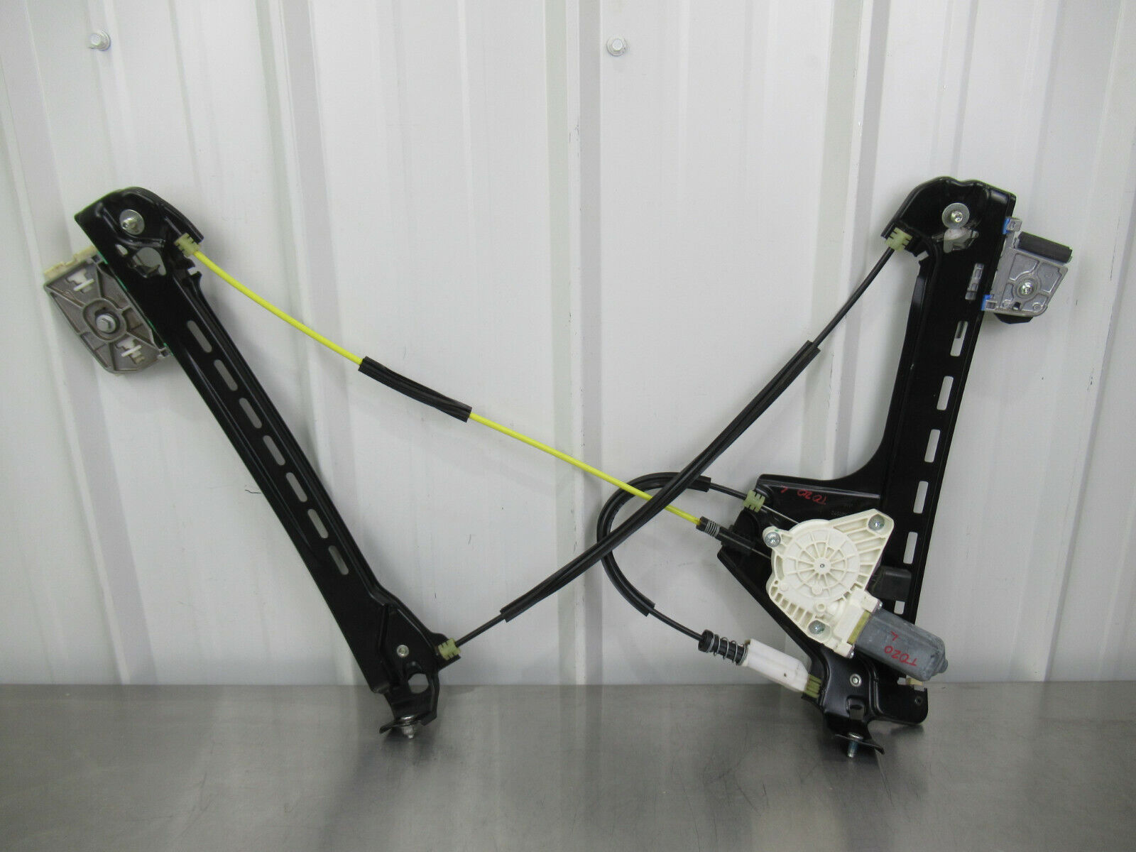 T020 2016 16 MCLAREN 570S LH LEFT FRONT DOOR WINDOW REGULATOR MOTOR