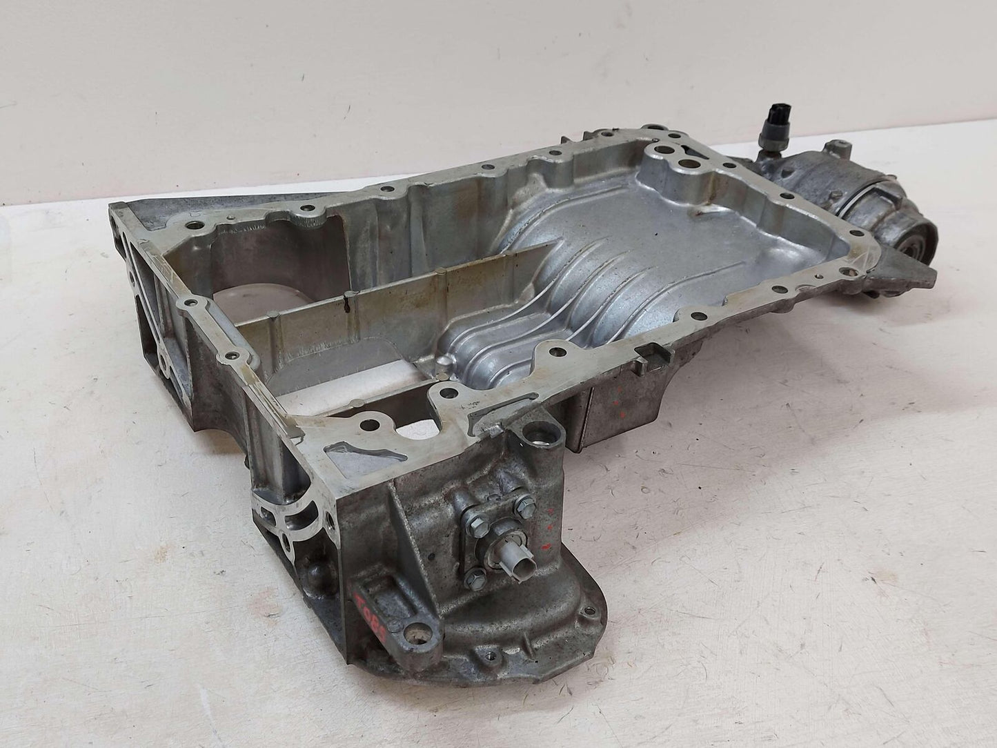 06-17 LEXUS IS350 3.5L UPPER ENGINE OIL PAN RWD 2GRFSE 1210131100 1210131101