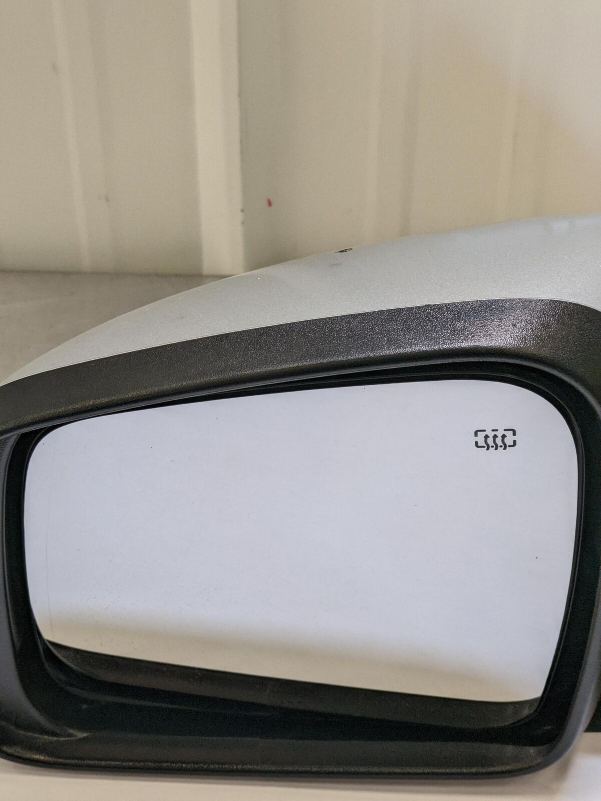 💥11-22 DODGE DURANGO Left LH Door Mirror *paint Chips All Over* Silver💥