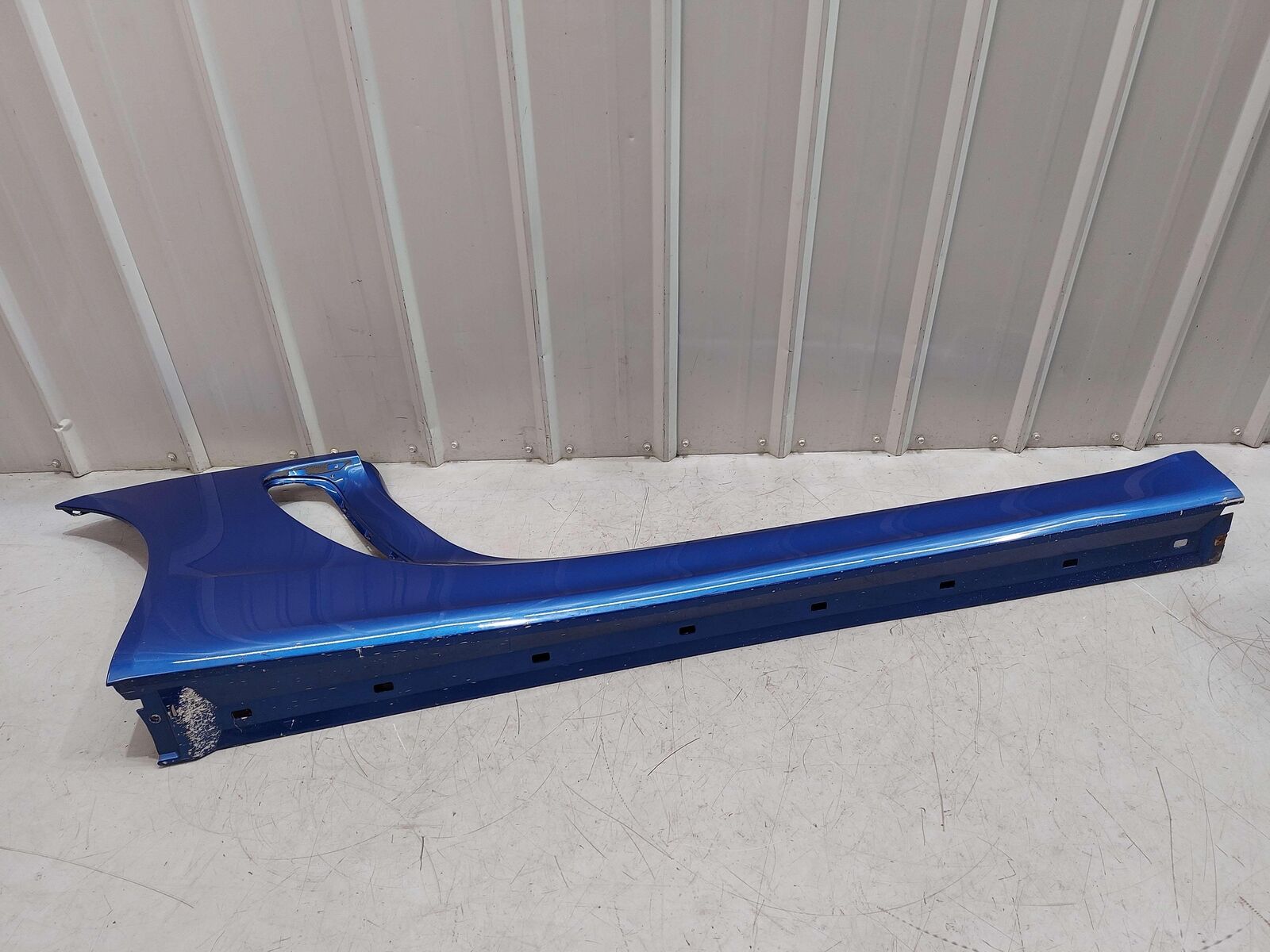 16 PORSCHE CAYMAN GT4 981 RIGHT ROCKER PANEL SIDE SKIRT MOULDING SAPPHIRE BLUE