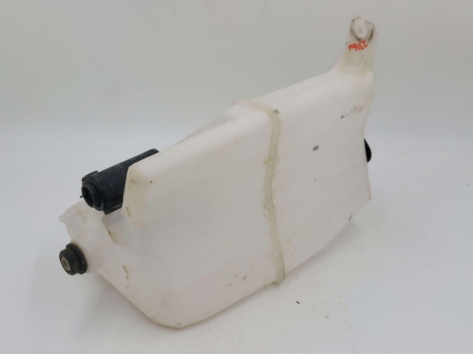 16-23 TOYOTA TACOMA WASHER BOTTLE W/ PUMP CANADA MARKET 85330-04010 OEM