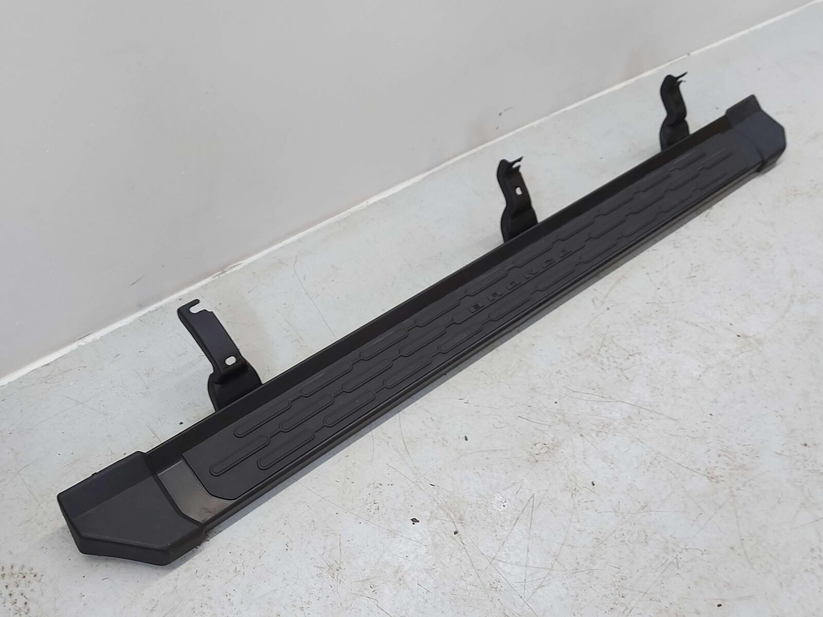 21-23 FORD BRONCO 4 DOOR RUNNING BOARDS LEFT RIGHT PAIR W/ HARDWARE *NOTE