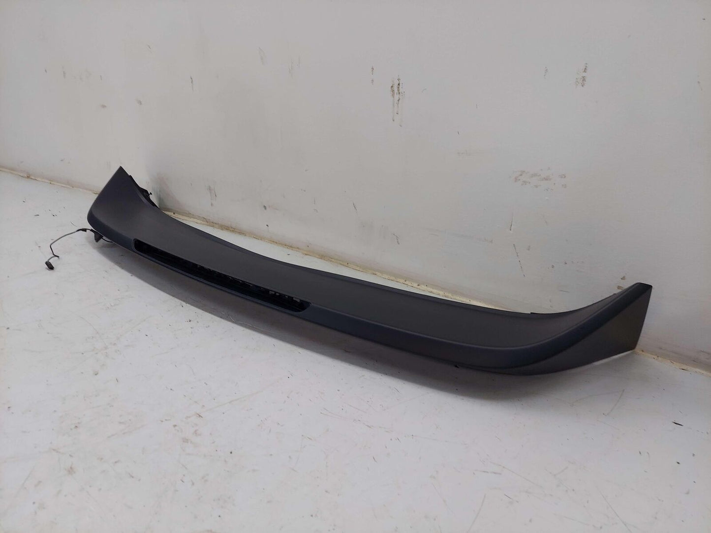 15-18 PORSCHE CAYENNE 958.2 SE HYBRID REAR SPOILER JET BLACK METALLIC 2T