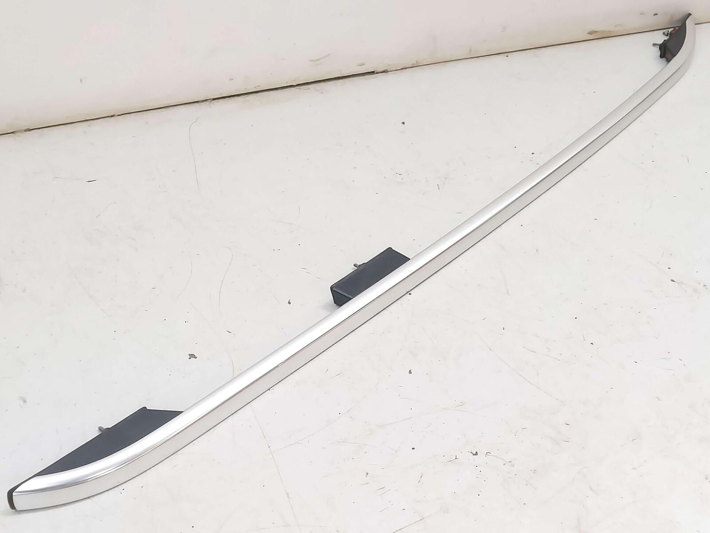 10-15 MERCEDES GLK250 X204 LEFT ROOF RACK RAIL SILVER A2048902193 *SCRATCHES*