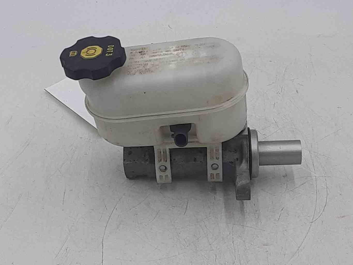 2013 TESLA S Master Cylinder Vac Booster Style With Reservoir