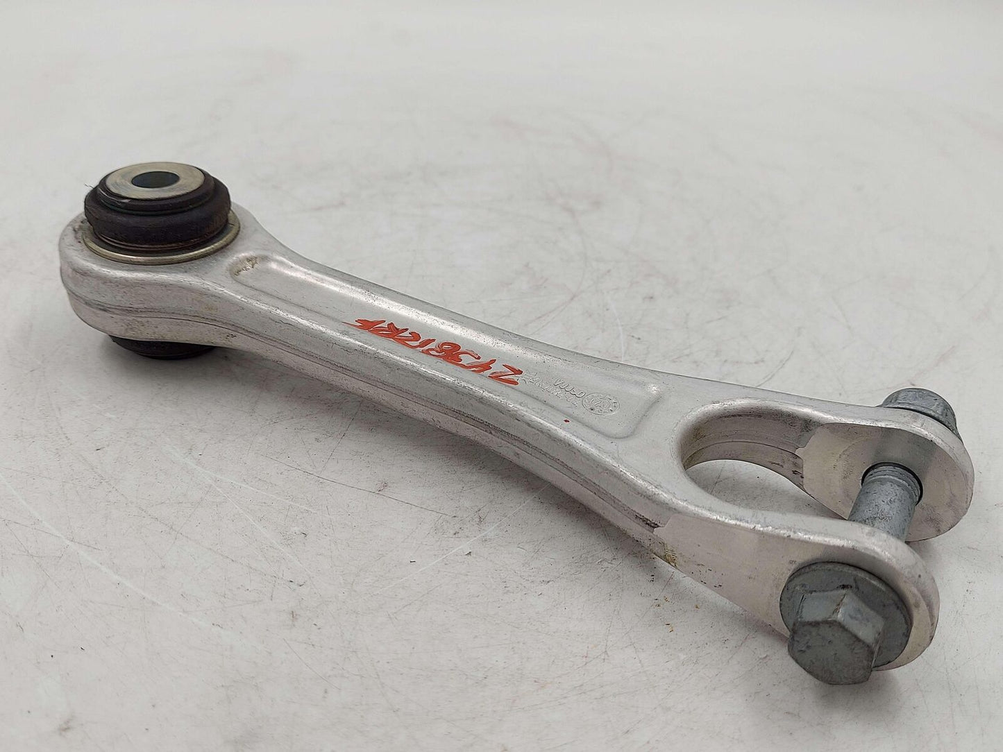 2024 ASTON MARTIN DB12 VOLANTE REAR RIGHT LOWER CONTROL ARM FORWARD K2072