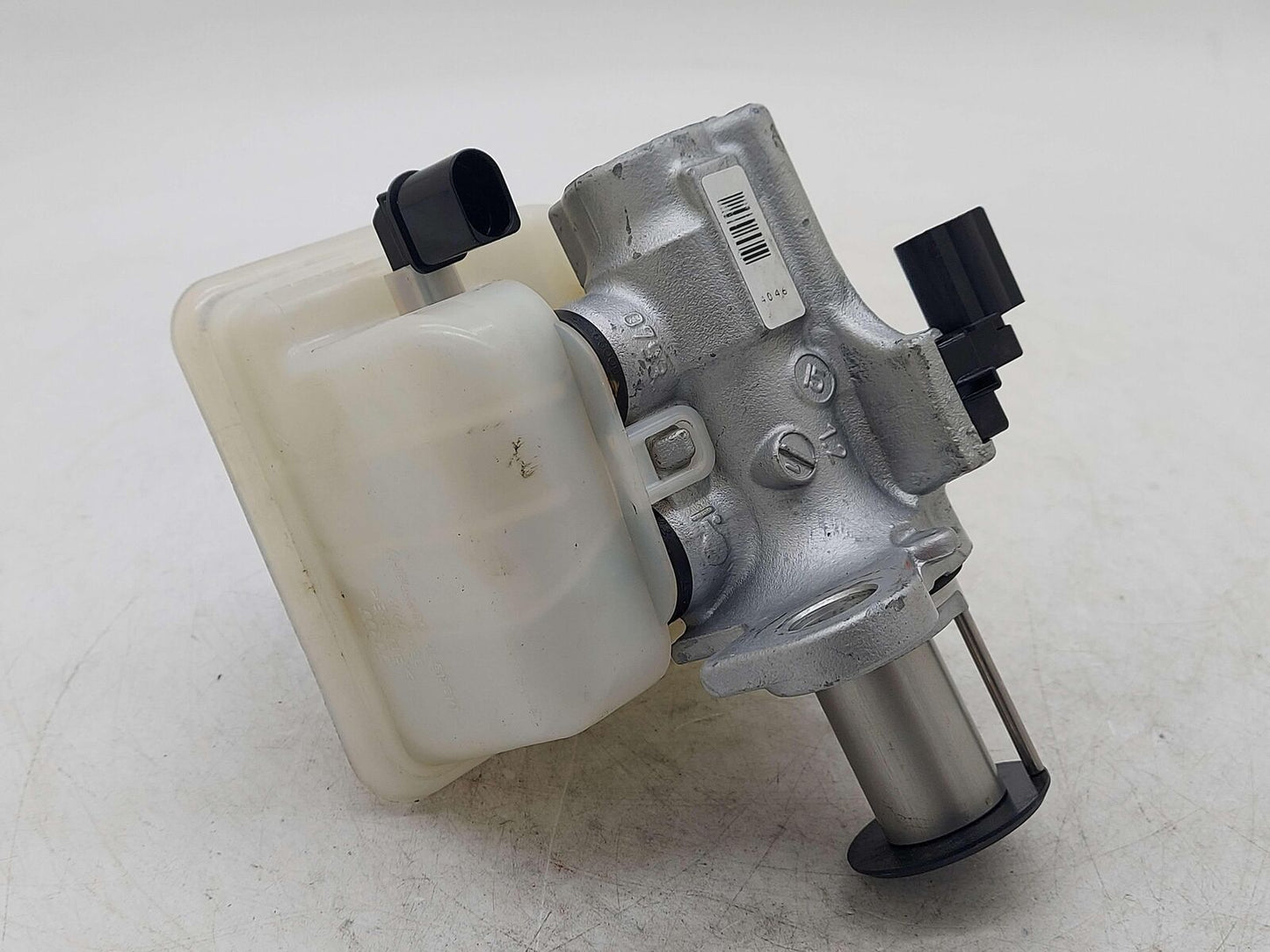 16 PORSCHE CAYMAN GT4 981 BRAKE MASTER CYLINDER 99135501301 99135513081