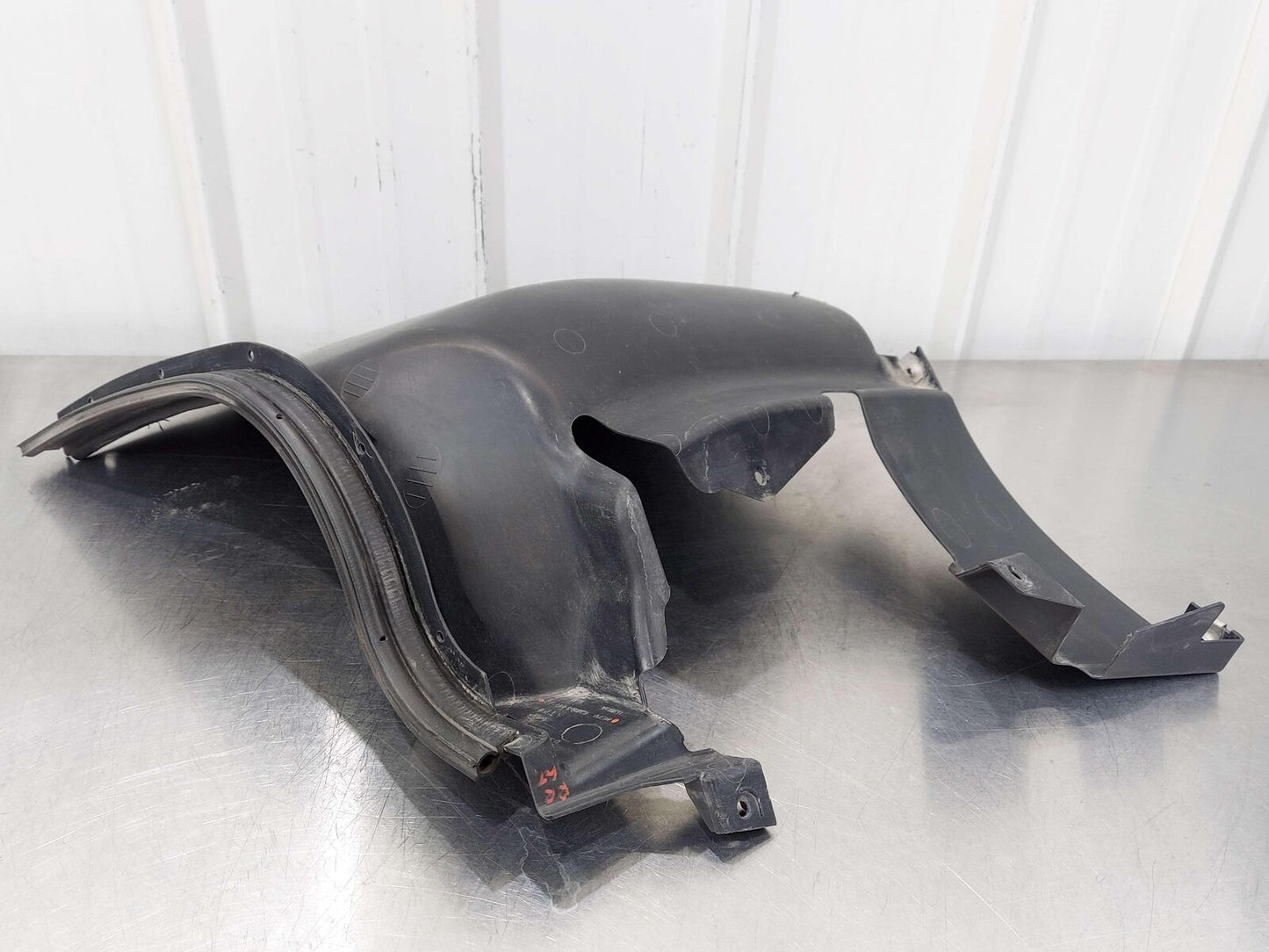 2006 FORD GT GT40 SUPERCAR REAR RIGHT WHEEL LINER REARWARD *NOTE 4G7V-6328344-AC