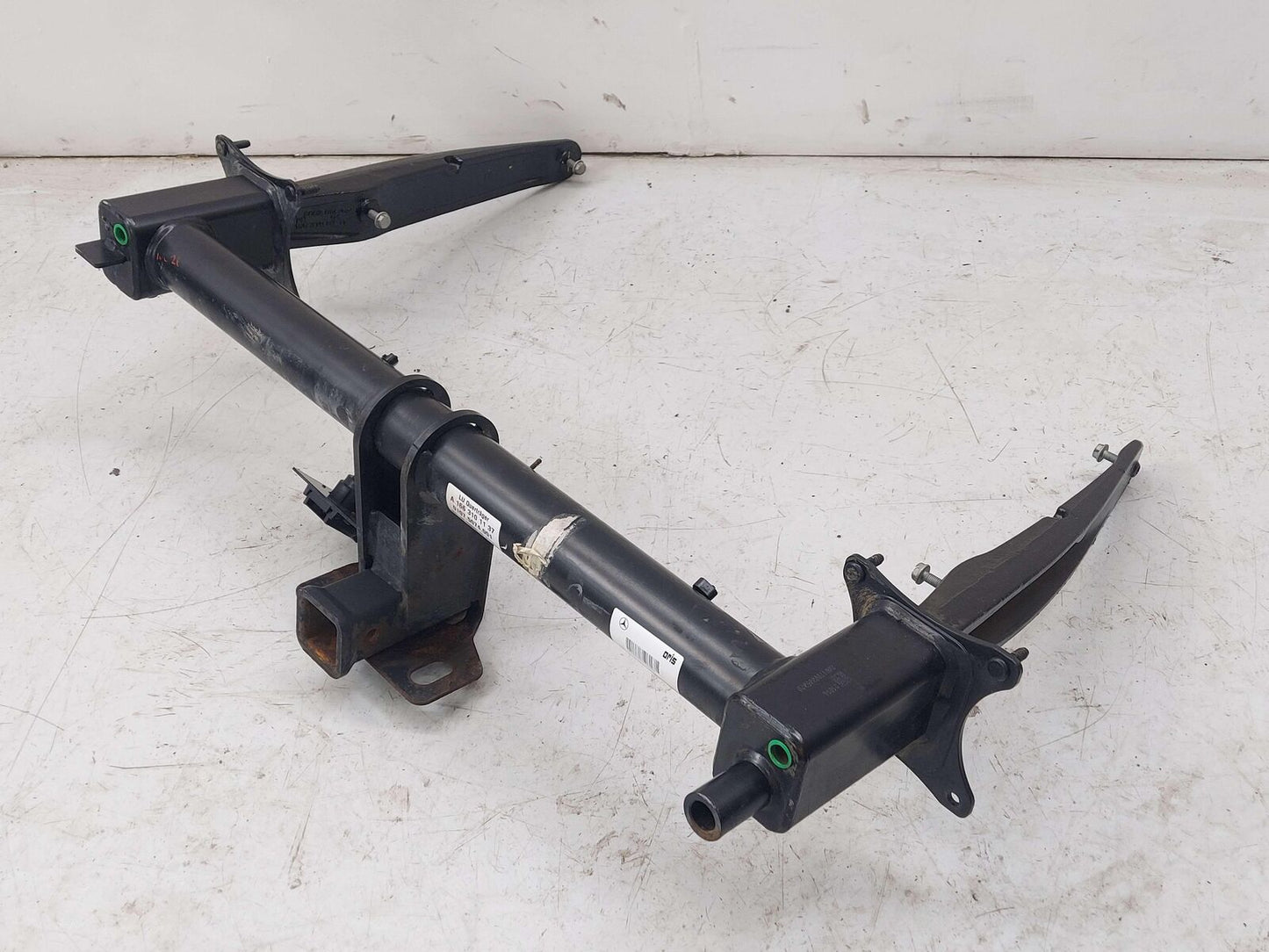 13-16 MERCEDES GL63 AMG X166 TOW BAR TRAILER HITCH REINFORCEMENT BAR A1663100418