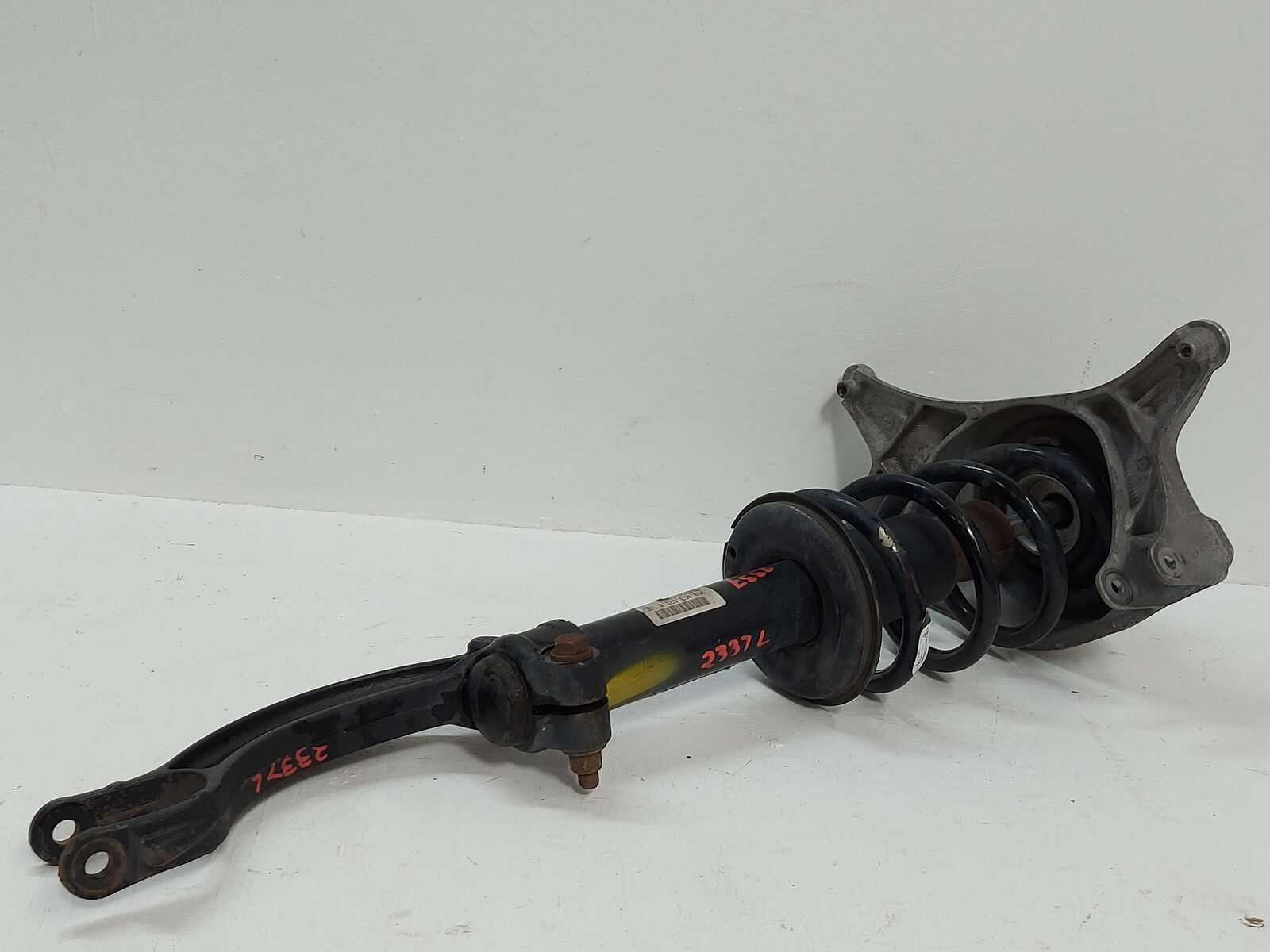 15-18 PORSCHE MACAN 95B S FRONT LEFT STRUT 95B413031E *NON ELECTRONIC DAMPING*