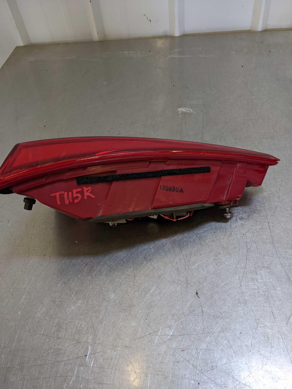 16-18 HYUNDAI TUCSON RH RIGHT TAIL LIGHT INCANDESCENT