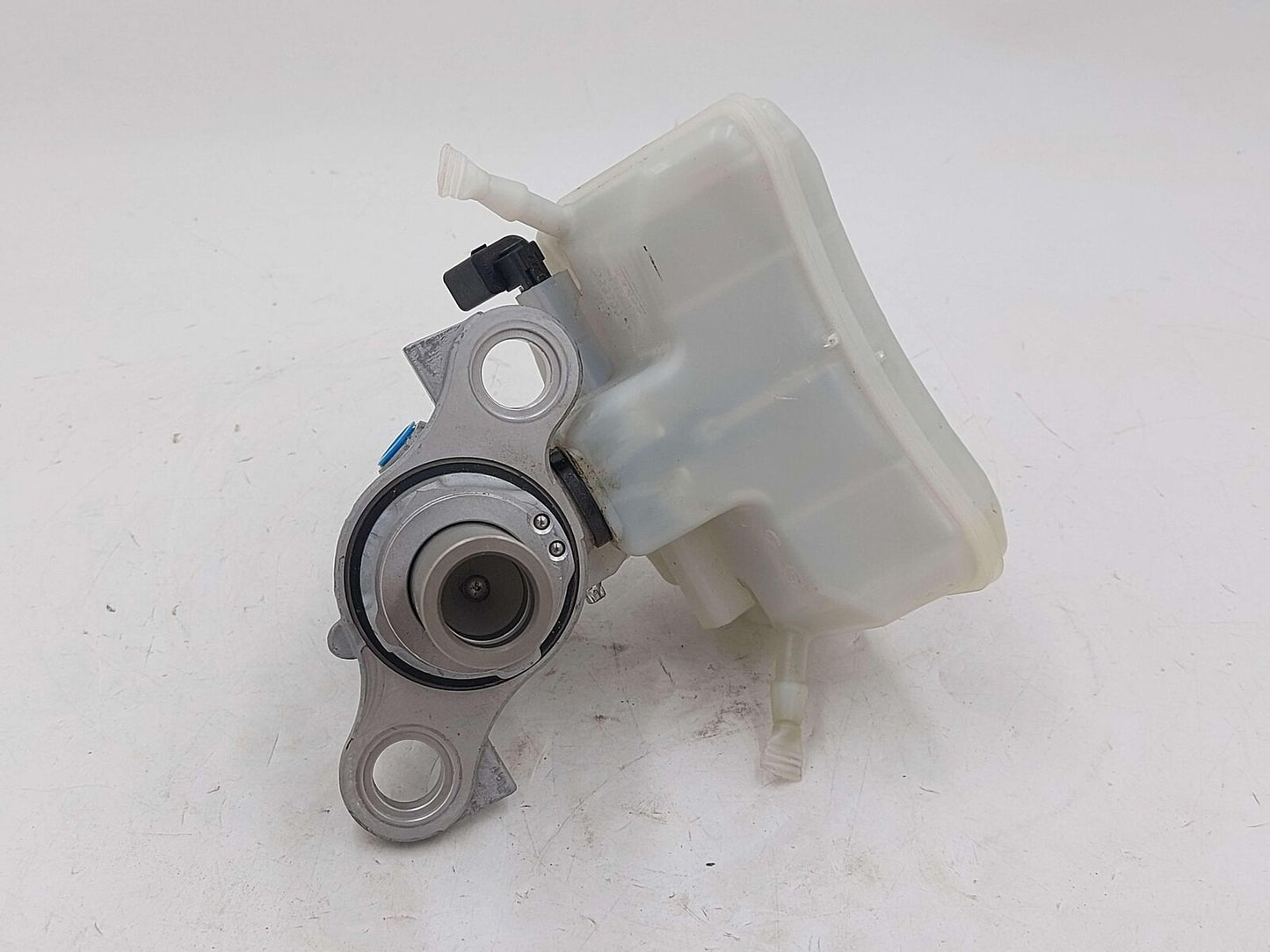 15-18 PORSCHE MACAN S 95B BRAKE MASTER CYLINDER 8W0611301 32670042