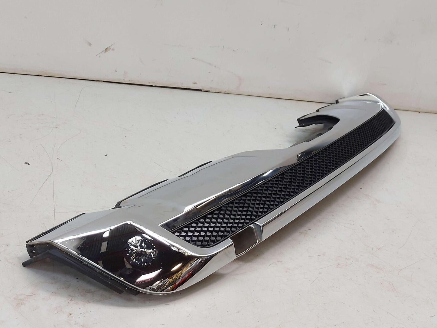 12-15 MERCEDES ML350 W166 REAR BUMPER LOWER CHROME FINISH MOULDING A1668804340