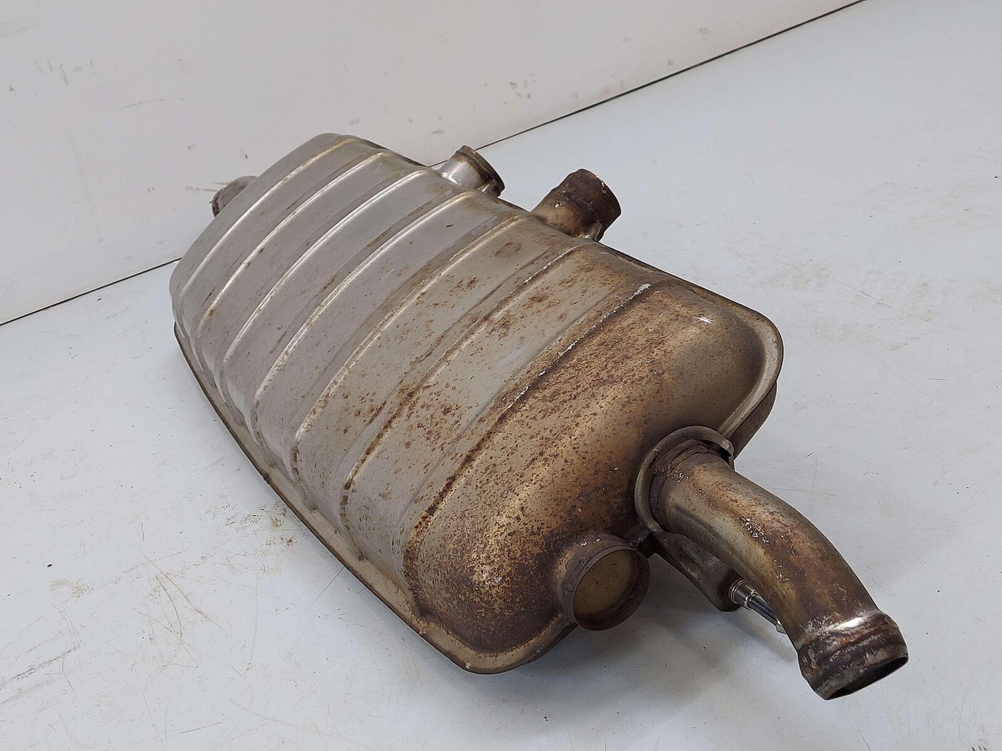 13-16 Porsche Cayenne 958 Diesel Exhaust Muffler 95811191080 146K KMS