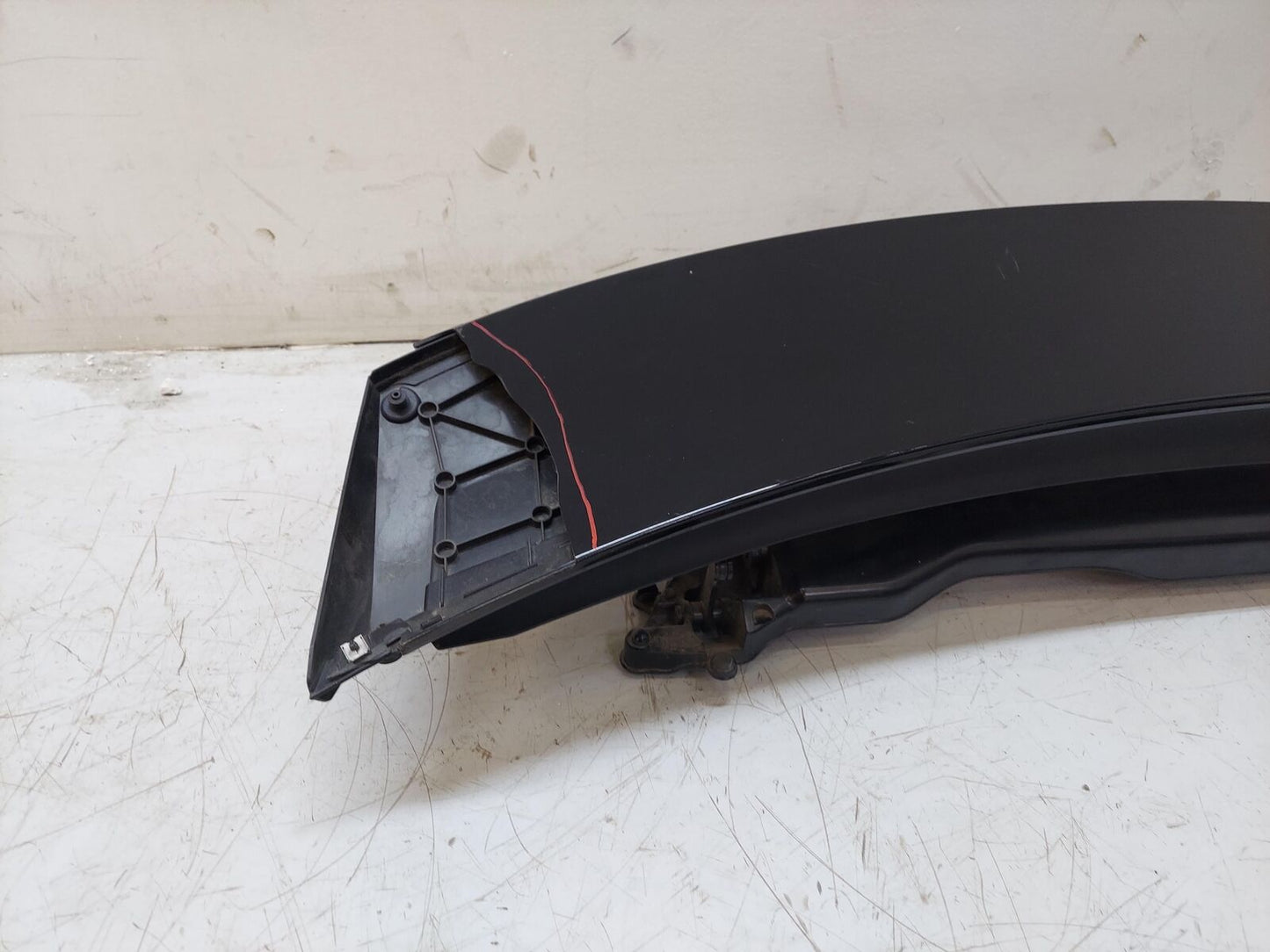 2020 PORSCHE TAYCAN Rear Spoiler *damage/missing Section* 9j1827204 8j1827932