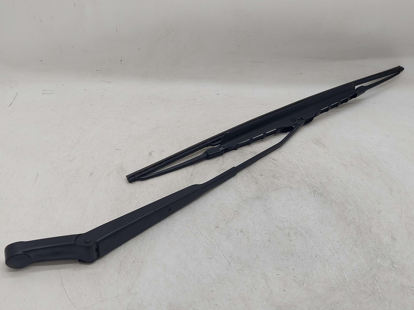 2001 PORSCHE 911 996 CARRERA CABRIOLET LEFT WIPER ARM 99662802800