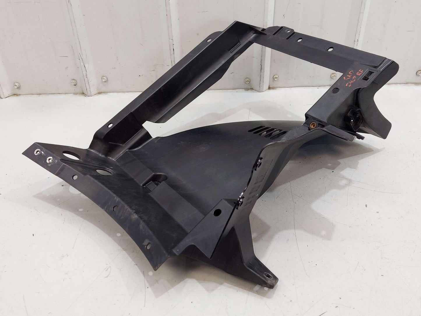 2017 MCLAREN 570S RIGHT RADIATOR MOUNT AIR DEFLECTOR 13A1027CP