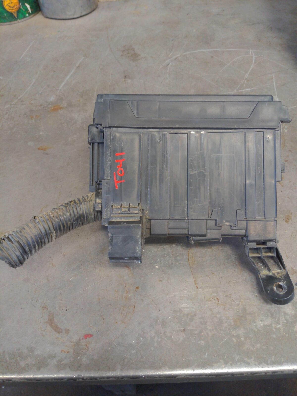 15-20 22 3.5L Nissan Pathfinder Engine Fuse Box VQ35DE