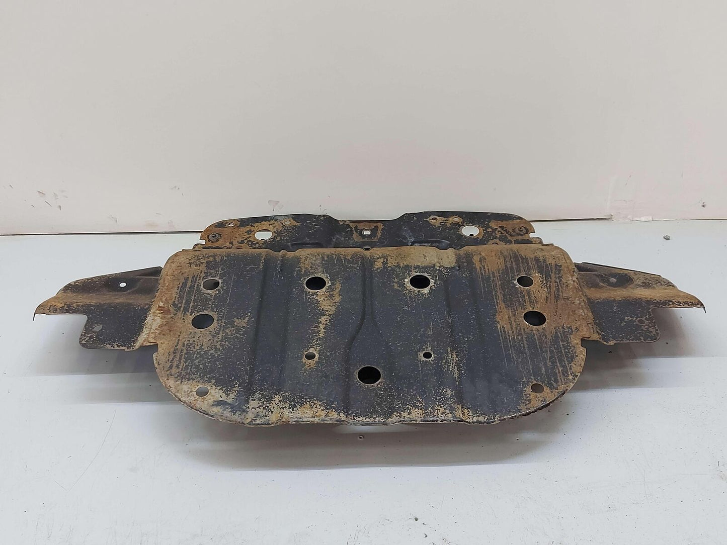 2014 TOYOTA SEQUOIA SPLASH GUARD SKID PLATE *RUSTY SCRAPES*