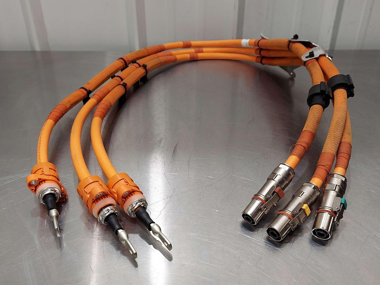 2023 McLaren Artura Hybrid Wire Cables 16JA392CP