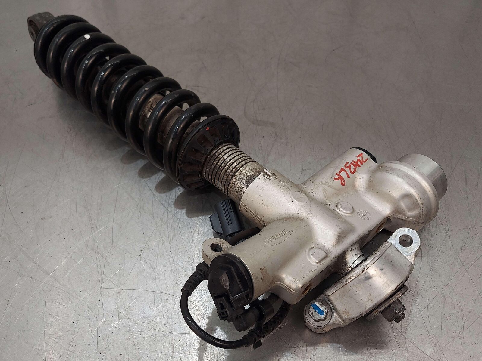 2016 MCLAREN 540C REAR LEFT SUSPENSION STRUT SHOCK @ 13B1112CP 01711A87