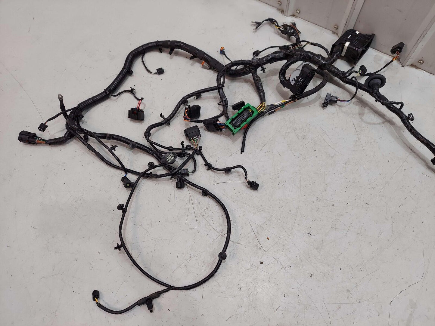 2024 ASTON MARTIN DB12 VOLANTE FRONT BODY WIRE HARNESS END HEADLIGHT HARNESS