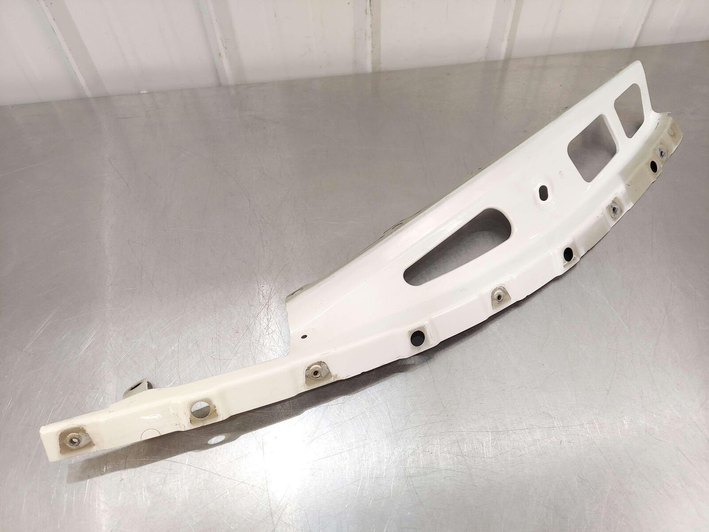 2010 MASERATI GRANTURISMO GT S RIGHT FENDER BRACKET