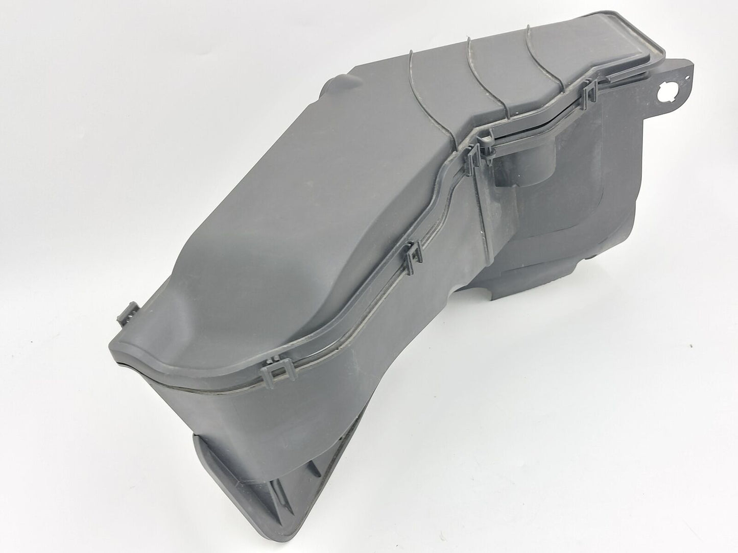 17-19 PORSCHE CAYMAN 718 AIR INTAKE FILTER CLEANER 99157207201 *BROKEN CLIP*