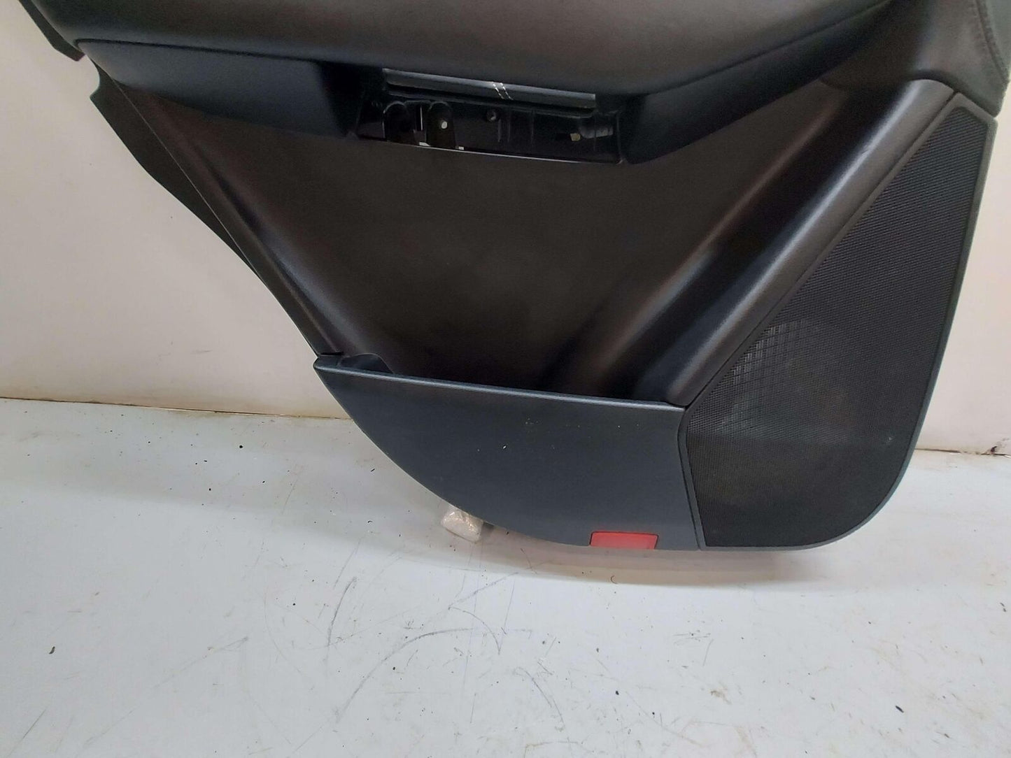 12-15 MERCEDES ML63 AMG W166 REAR LH LEFT DOOR TRIM ANTHRACITE W/WHITE STITCHING