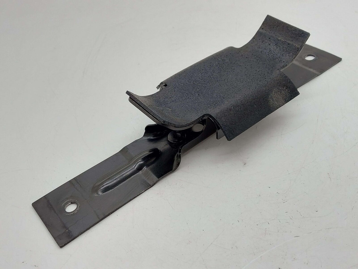 2006 FORD GT GT40 SUPERCAR REAR LOWER FUEL TANK MOUNT 4G7V-9064-CB OEM