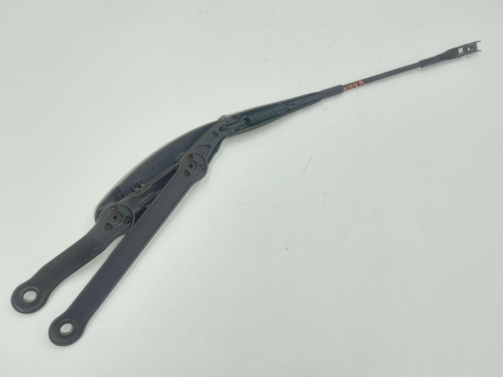 15-23 MERCEDES C63S AMG W205 SEDAN RIGHT WIPER ARM A2058240119