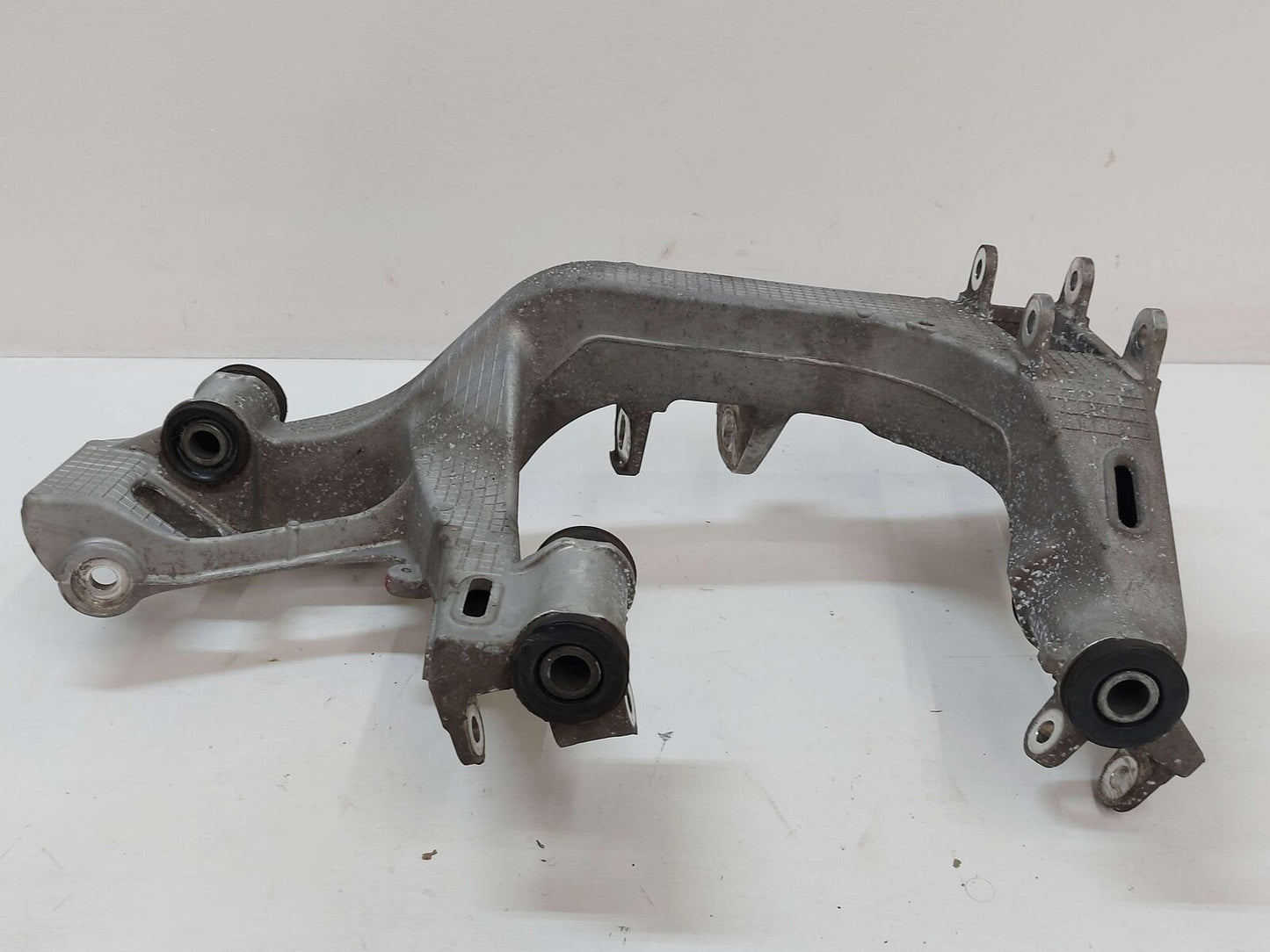 05-06 Porsche 911 997 Carrera S REAR LEFT Sub Frame Crossmember END BRACKET