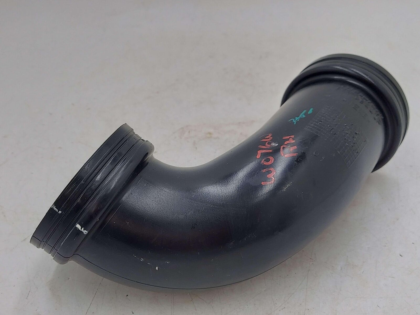 2018 Mclaren 570s RH Right Upper Air Intake Tube 11F0944CP