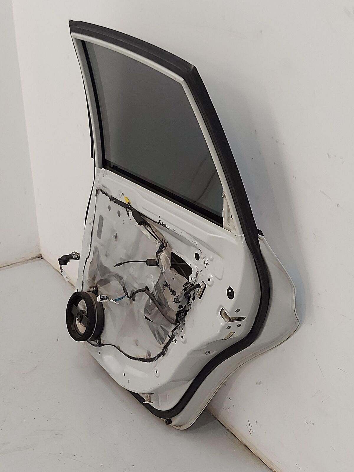 08-14 SUBARU IMPREZA WRX STi REAR RH Right Door White *Dents Rust Spots*