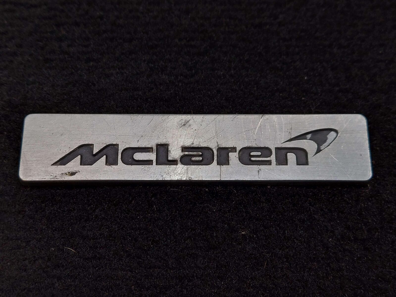 2016 MCLAREN 540C FLOOR MAT BLACK SET 11N3638CP *EMBLEM SCRATCHED*