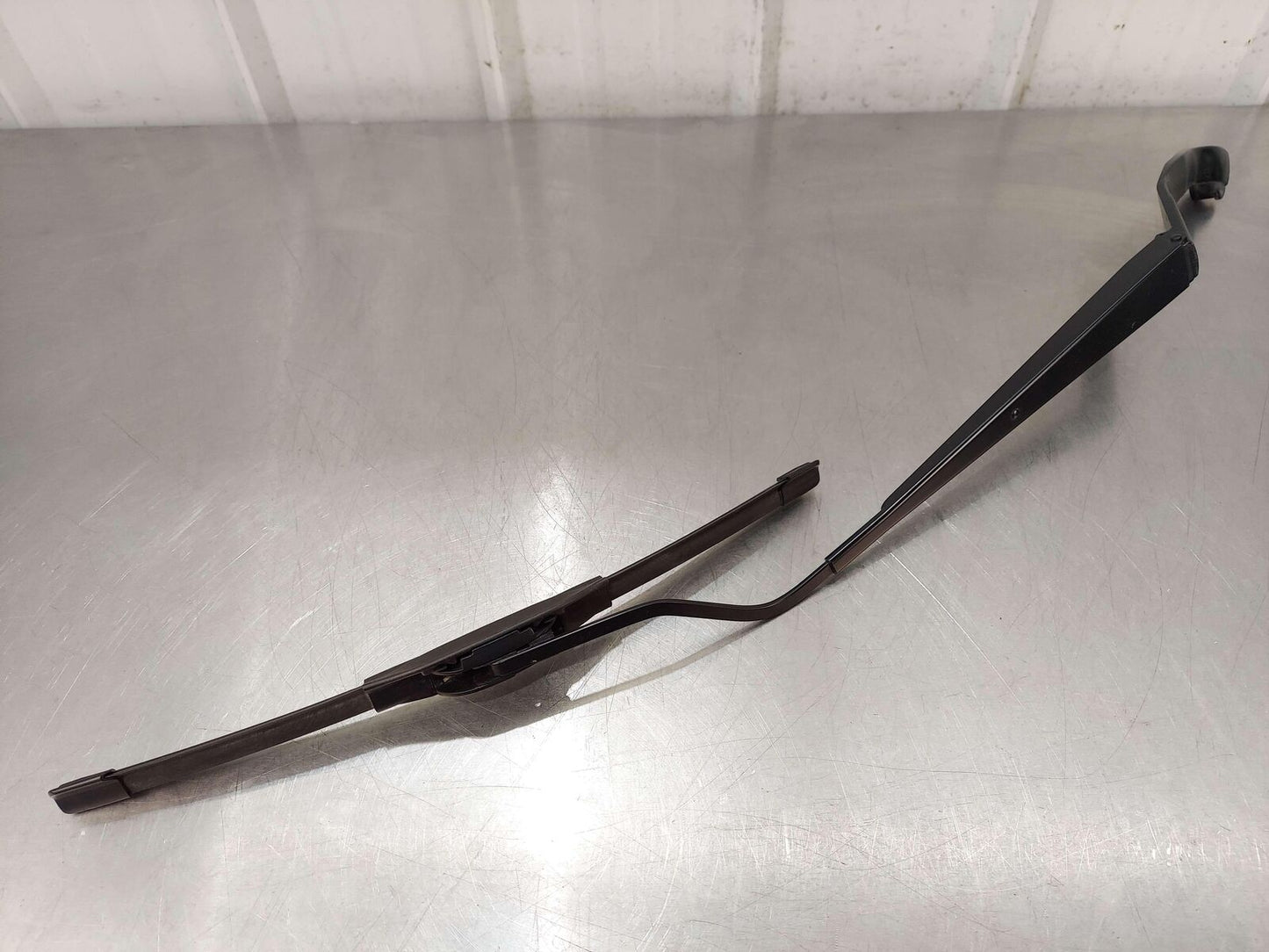 2010 Maserati GranTurismo S M145 Coupe RIGHT WIPER ARM