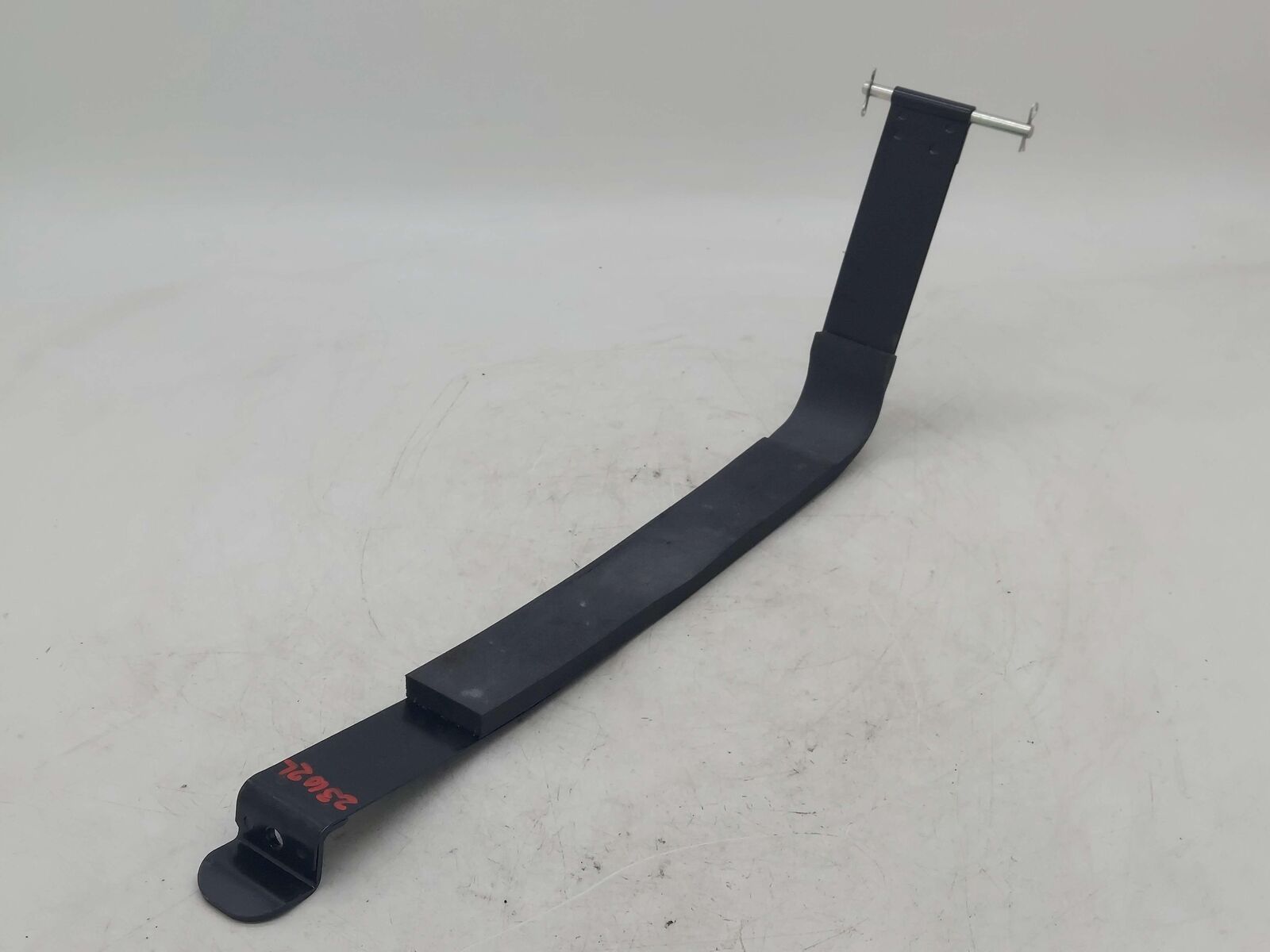 2010 Maserati GranTurismo S M145 Coupe LEFT FUEL TANK STRAP