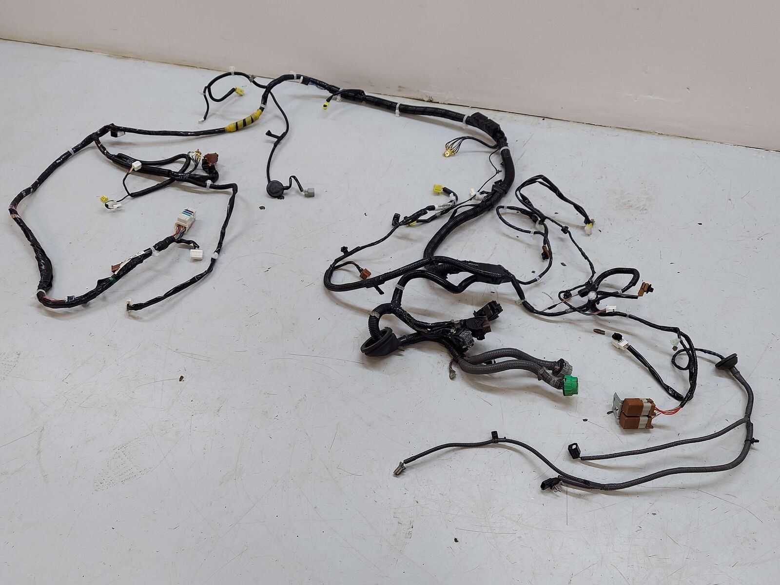 2009 Nissan GTR GT-R R35 LH Left Body Wiring Wire Harness 24014JF10C 60K KMS